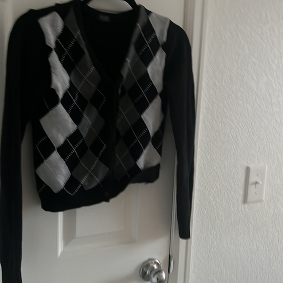 Black and white fashion checkered cardigan bottom up - Picture 2 of 2